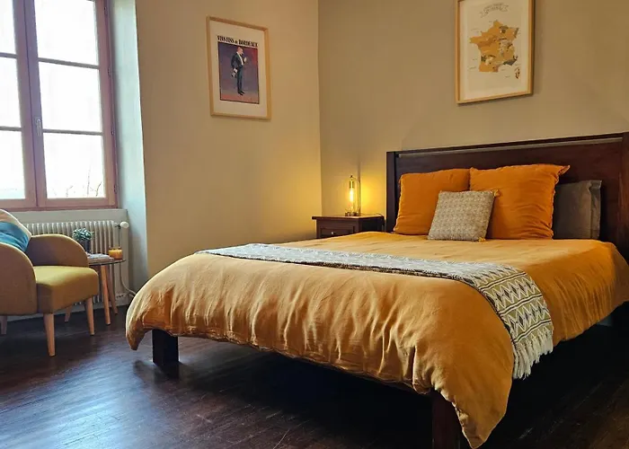 Planches Et Plonk Oda ve Kahvaltı Belvès